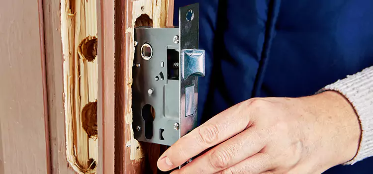 Garage Door Lock Replacement Elizabeth